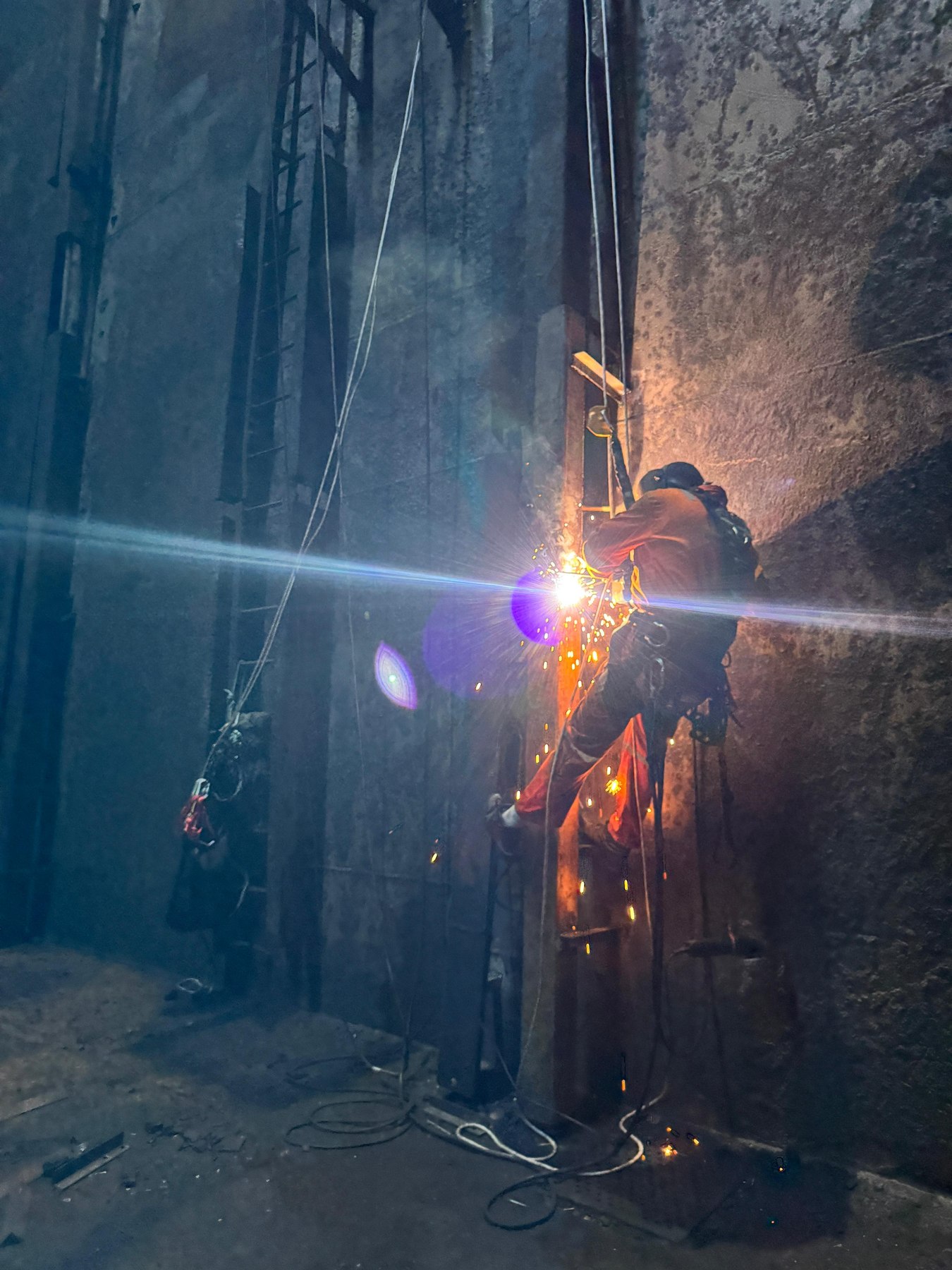 Cargo tank welding and hot work